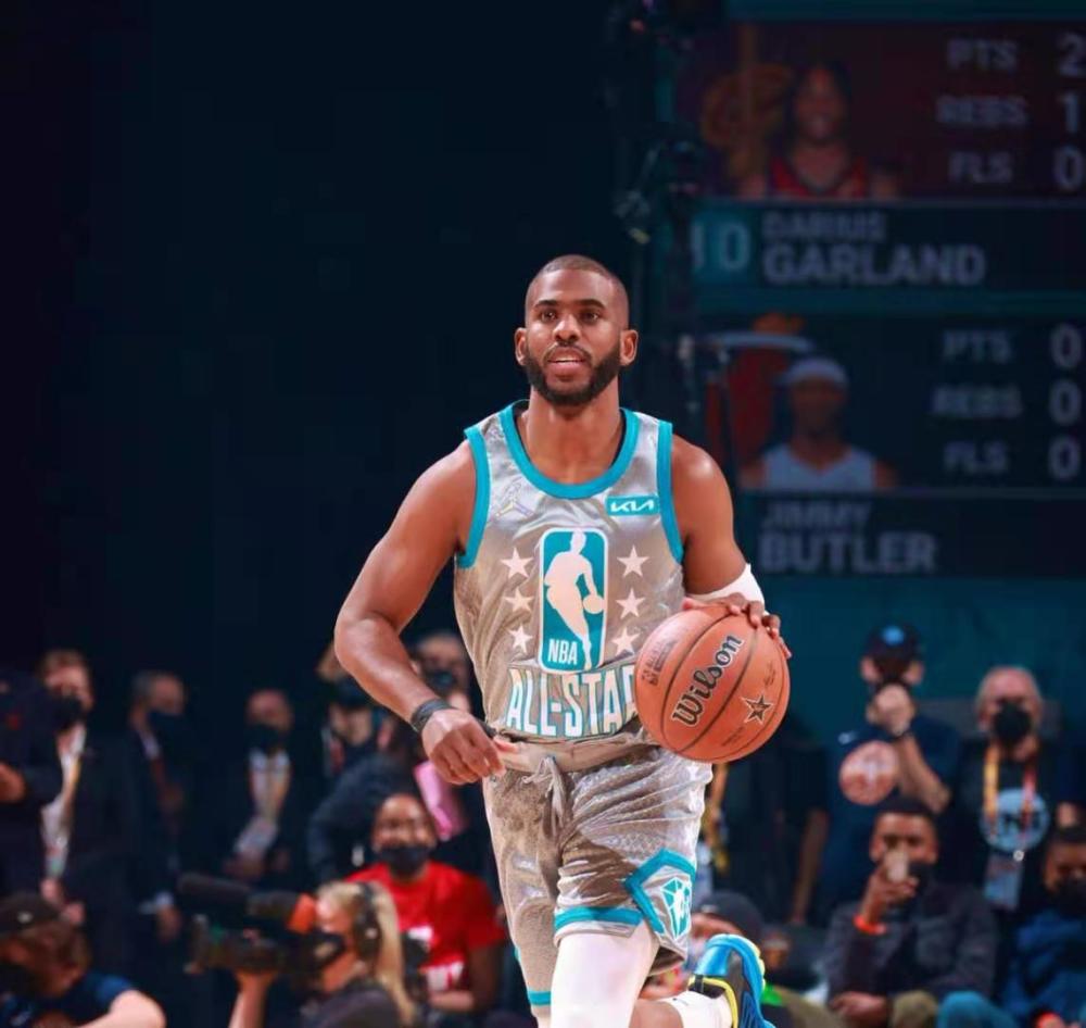 北青体育:伊万团队将结合前两轮中超,考虑是否挑选个别国青球员.