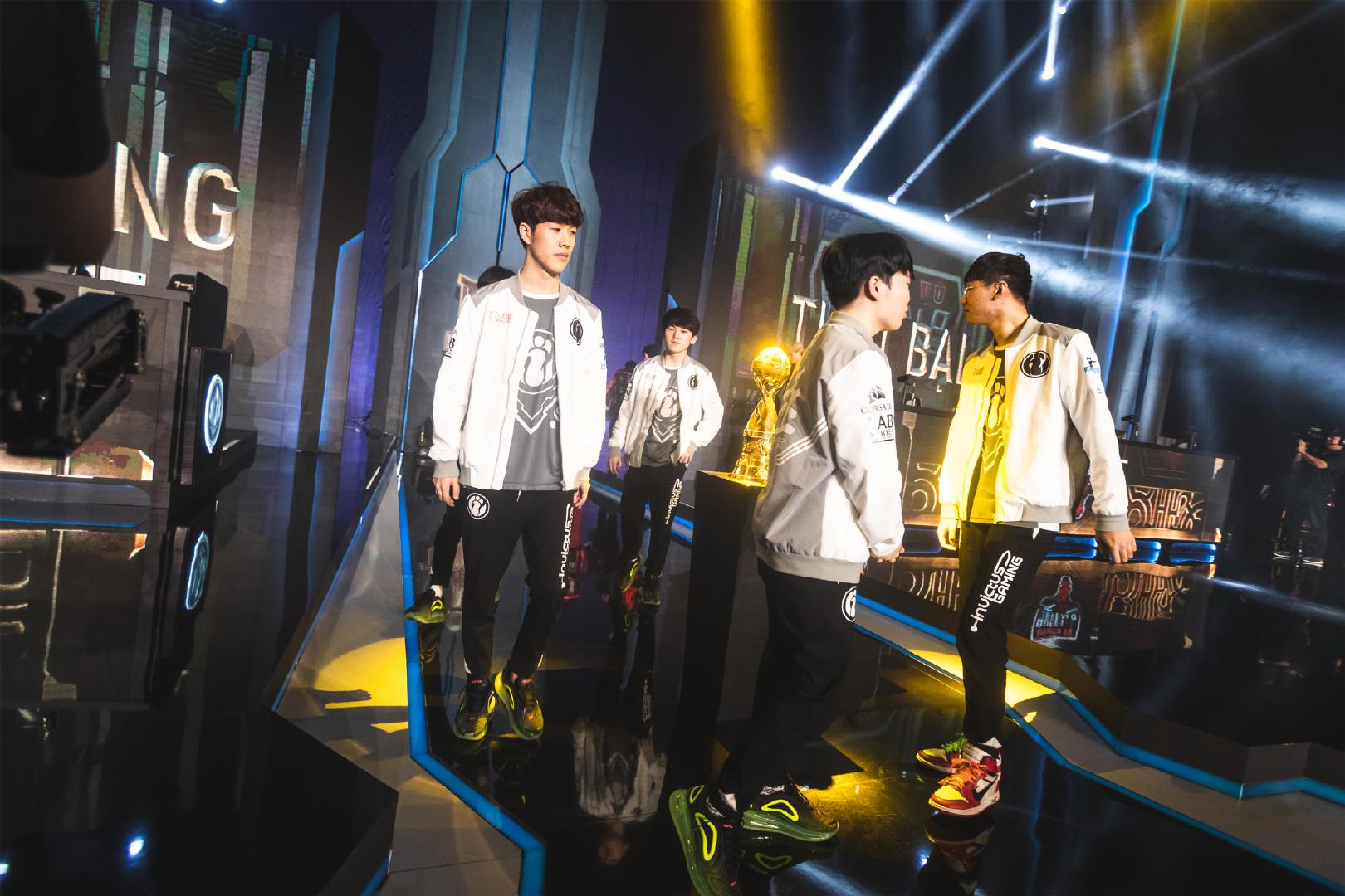 减慢行动让 减慢行动让