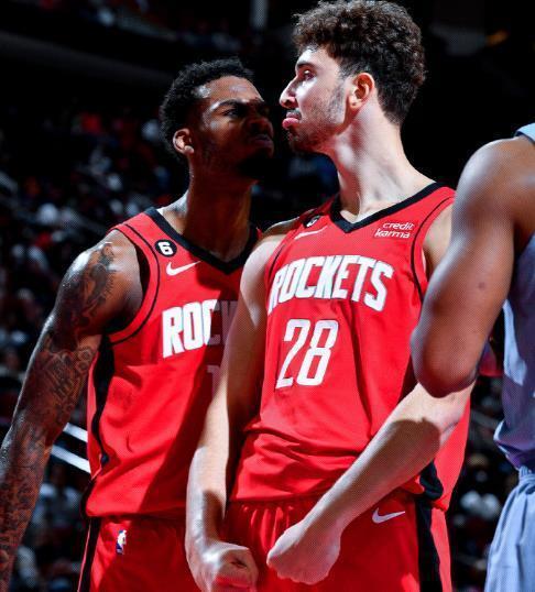 与反击更具 与反击更具